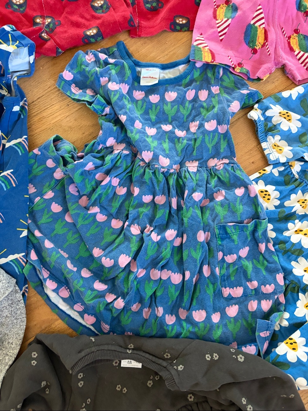 Hanna Andersson size 4 bundle pajamas dresses swimsuit - Picture 3 of 8